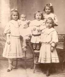 Kinder von Eugen und Paula um 1908 5 von ihren 6 Kinder Paul (1912)