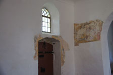Kalkweil Eingang mit Fresken 