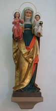 Die Annakapelle Hl. Anna mit ihrem Kind Maria und Jesus auf ihrem Arm