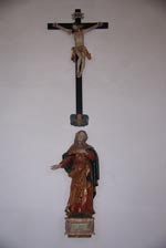 Kreuz mit Maria als doloros