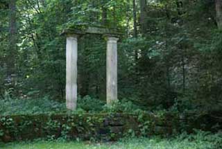 Römer Säulen bei der Quelle in Bad Niedernau